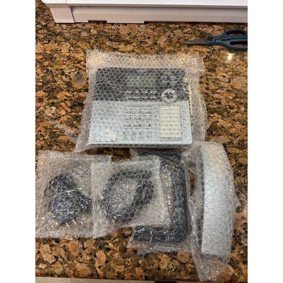 Vtech 4-Line Business Telephone System CM18245 W/ Digital Display & Handset - Picture 2 of 4